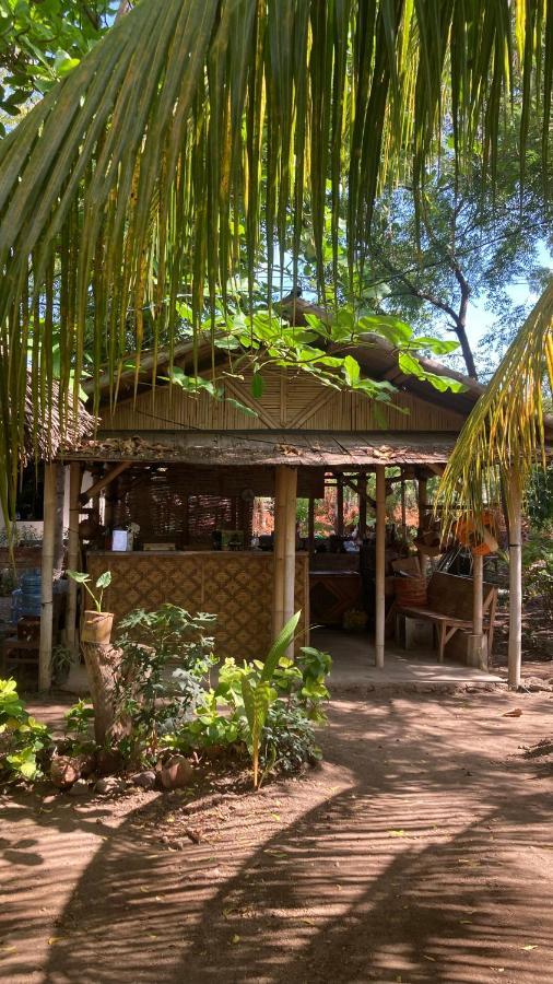Pantai Paris Homestay Маумере Екстер'єр фото