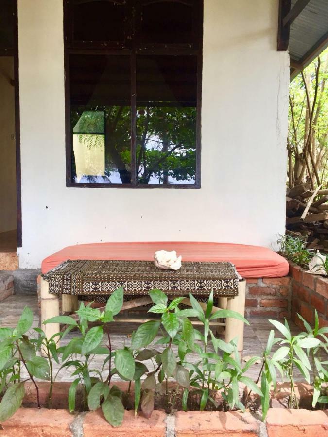 Pantai Paris Homestay Маумере Екстер'єр фото