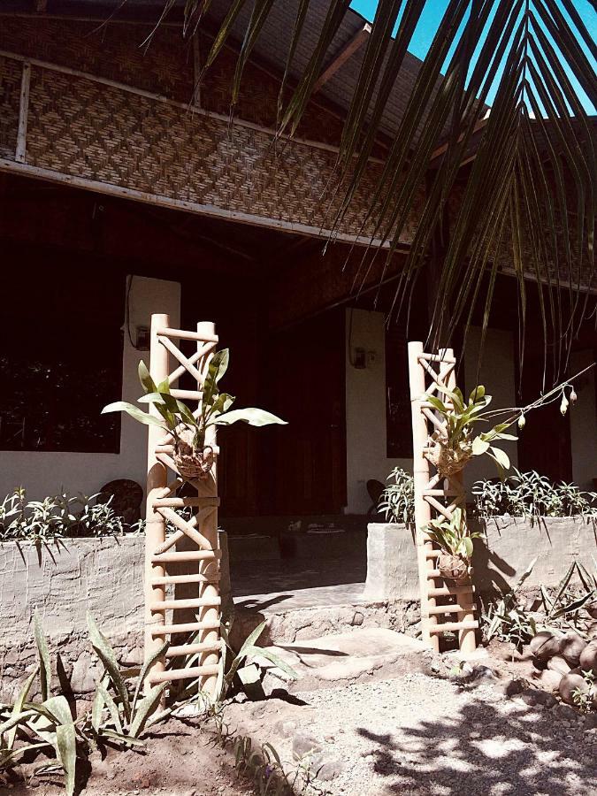 Pantai Paris Homestay Маумере Екстер'єр фото